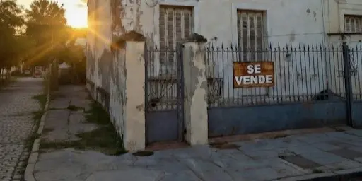 Propiedad en venta con deudas en Montevideo